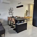 Dii Luxury Lägenhet Trogir