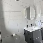 Dii Luxury Lägenhet *